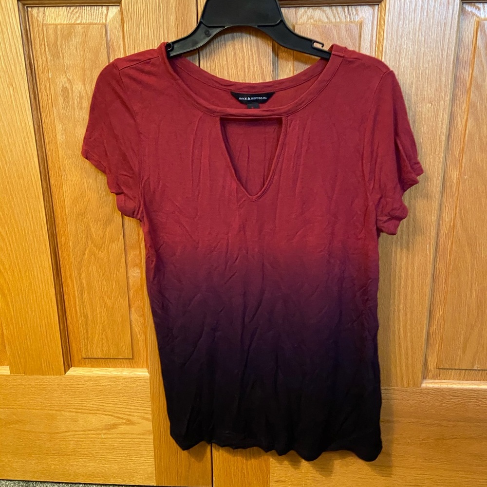 Rock & Republic keyhole T